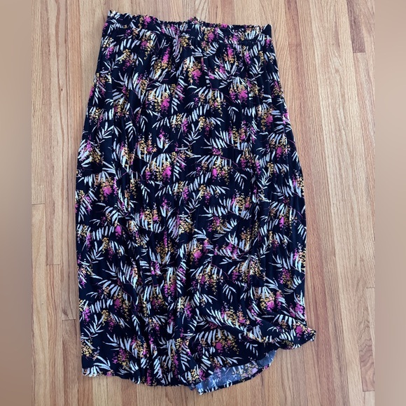 Joe Fresh Black Tropical Print Maxi Skirt - Picture 2 of 4